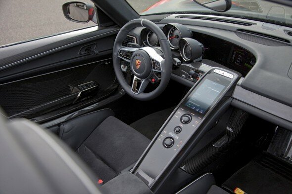 Porsche 918 Spyder Interior