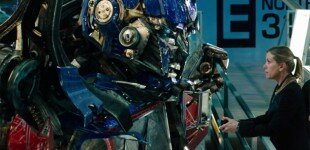 Transformers 3 Dark of the Moon Trailer